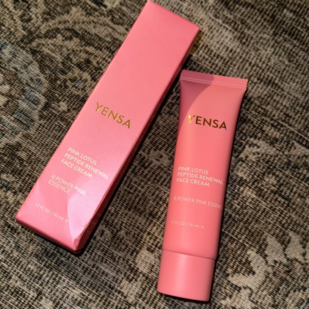 Yensa: PINK LOTUS PEPTIDE RENEWAL FACE CREAM